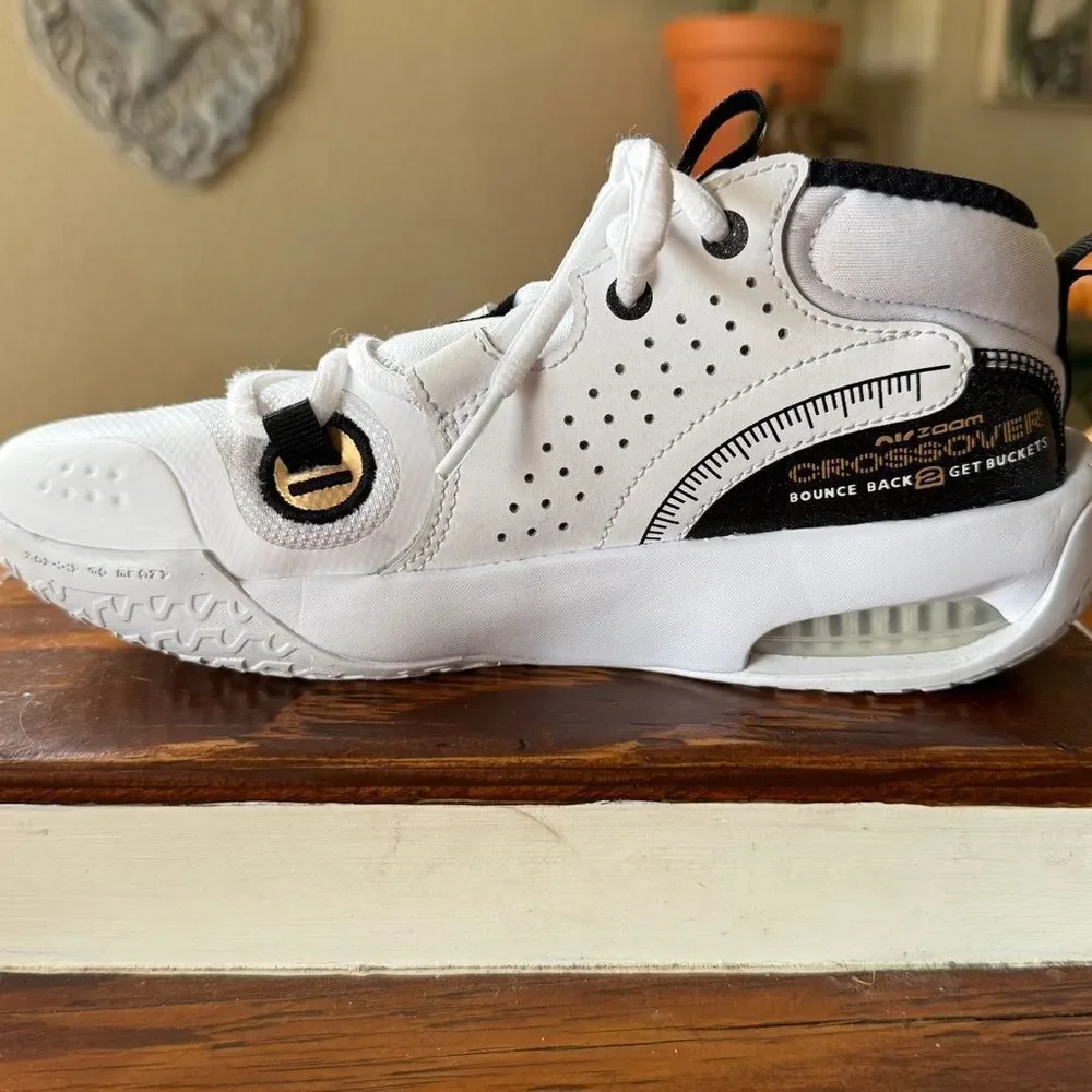 NIKE KIDS AIR ZOOM CROSSOVER 2 BASKETBALL SHOES White Black Gold 4.5 Y